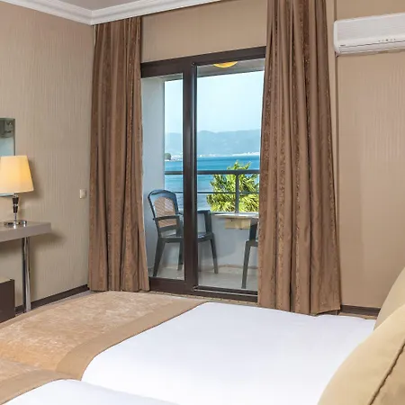 Faros Premium 5* 말마리스