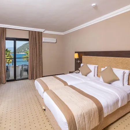 فندق Faros Premium 5*