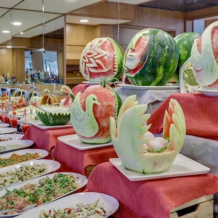 Faros Premium מלון